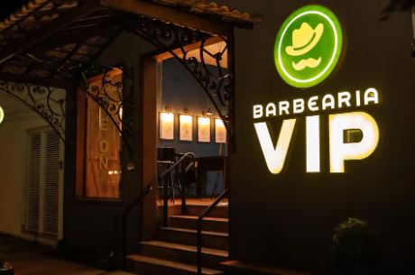 Inicie uma nova vida com a maior franquia de barbearia da América Latina. Conheça a Barbearia VIP